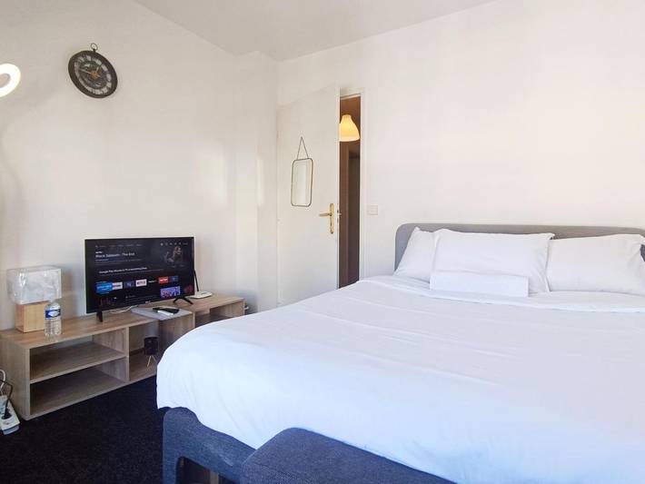 Maison d’hôte pour 2 personnes, avec Balcon et Vue à Courbevoie