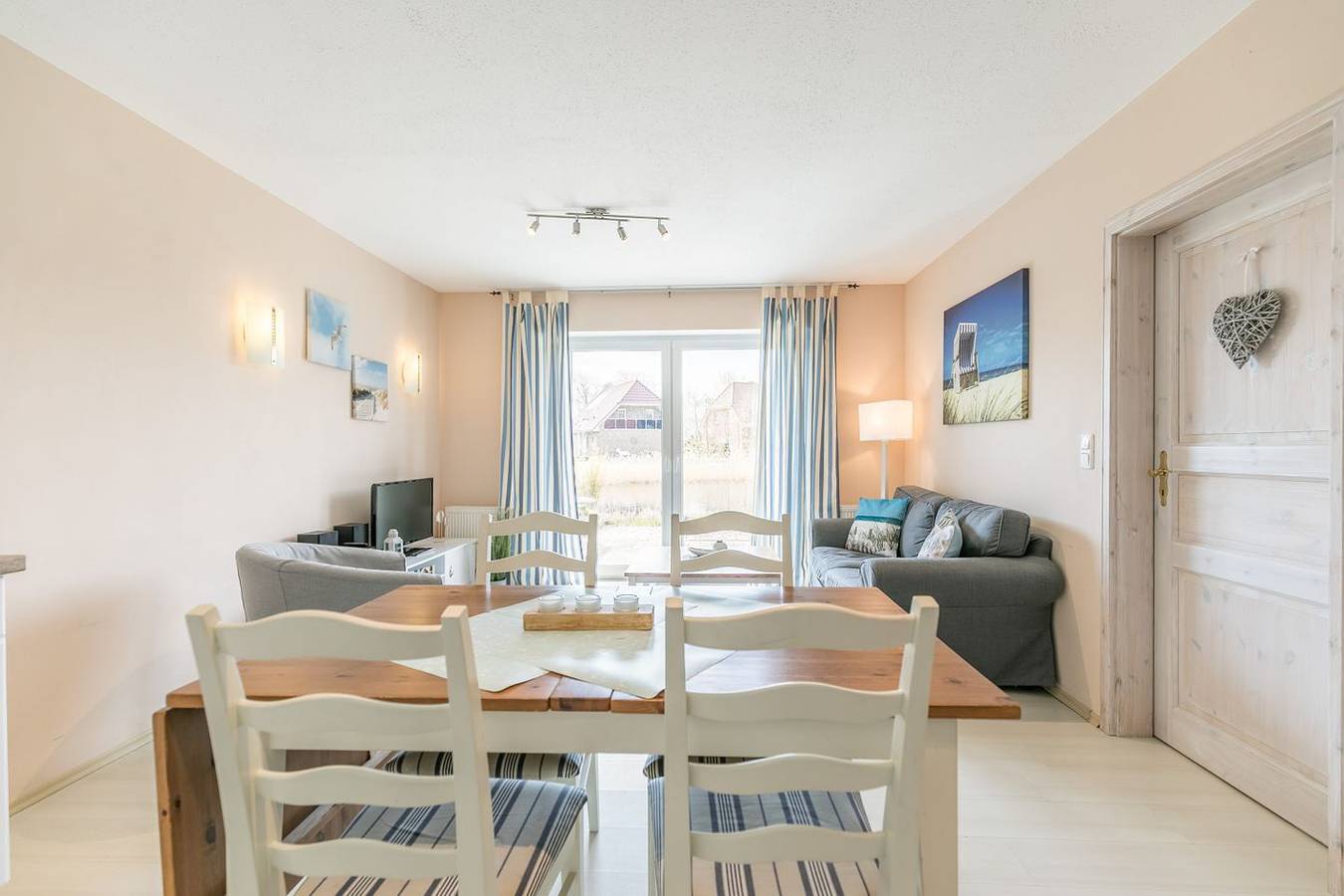 Ganze Wohnung, Haus am Teich 1. Schöne Ferienwohnung am Teich. in Büsum, Dithmarschen