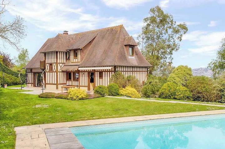 Villa pour 11 personnes, avec jacuzzi ainsi que jardin et balcon à Deauville