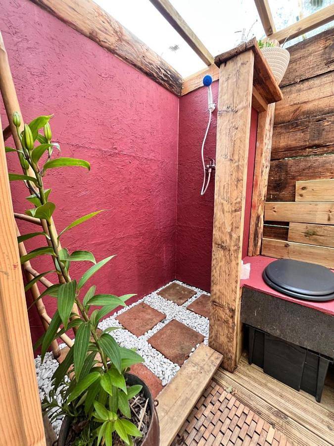 Tente pour 2 personnes, avec Terrasse et Jardin ainsi que Bassin pour enfant et Piscine dans le Gers - 2