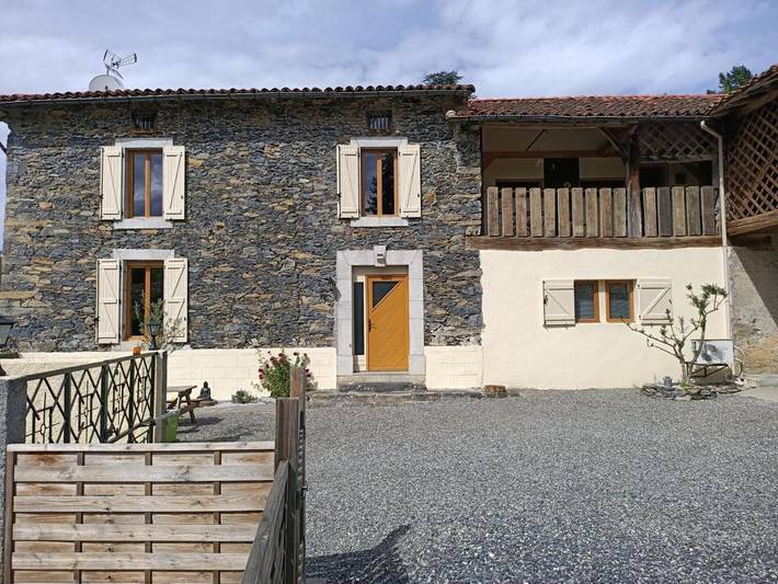 Appartement de vacances pour 6 personnes, avec jardin ainsi que piscine et jacuzzi