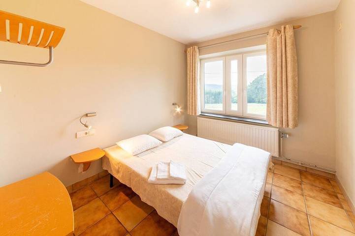 Gîte pour 32 personnes, avec jardin ainsi que piscine et terrasse à Ferrières (Liège) - 2