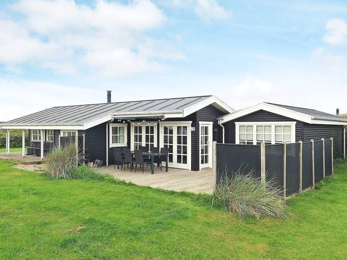 Ferienhaus für 8 Personen, mit Terrasse und Garten in Løkken