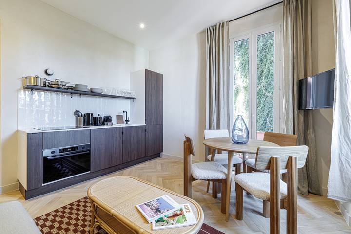 Gîte pour 4 personnes, avec balcon dans Port de Nice - 3