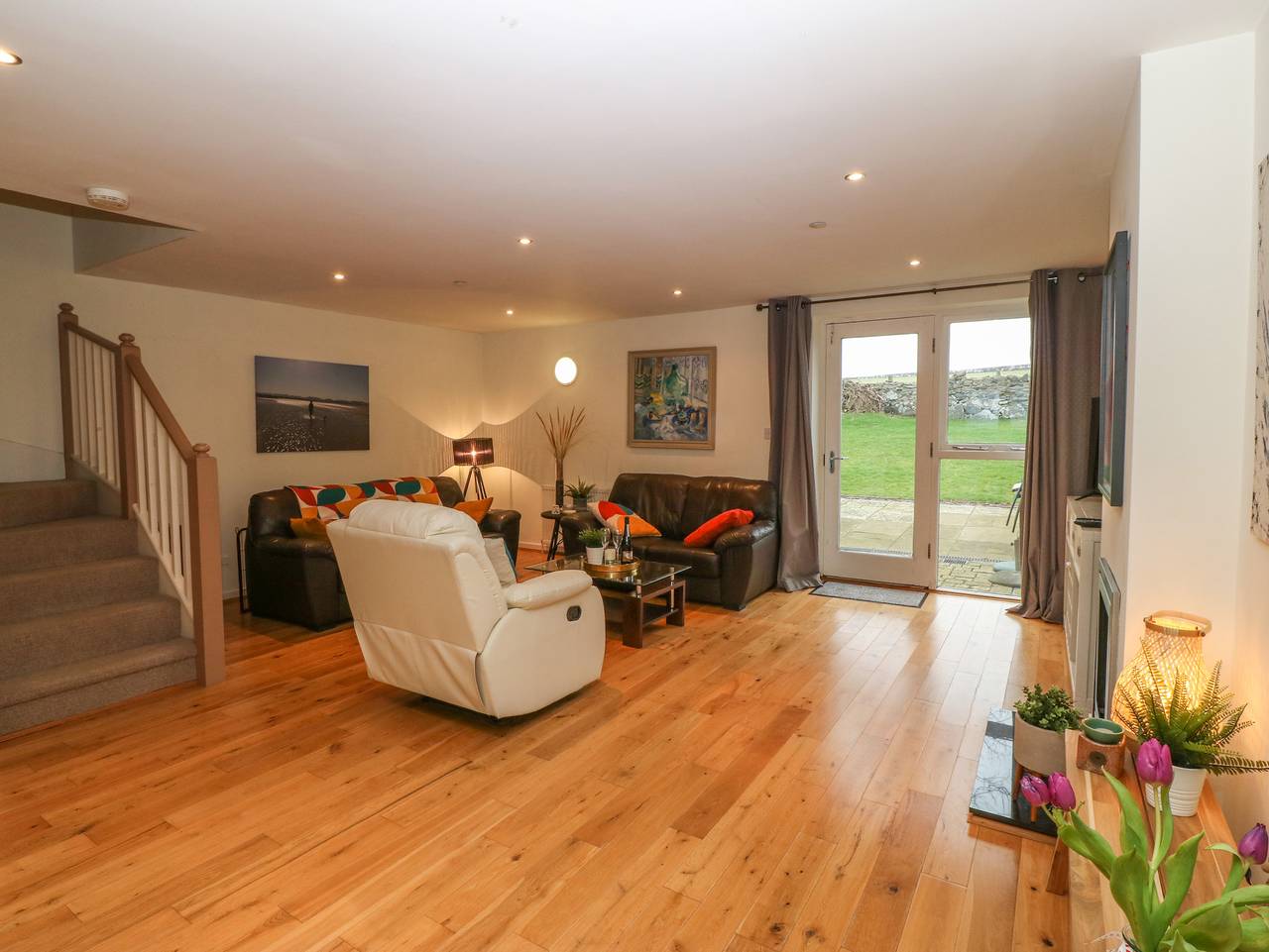 Barn End, 9 Stad Clynnog in Isle of Anglesey
