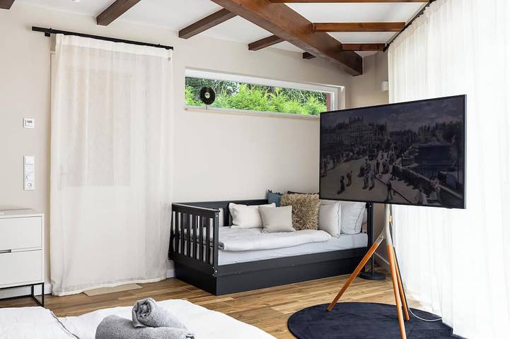 Villa für 8 Personen, mit Garten und Whirlpool in Leipzig - 4