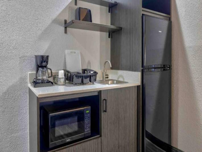 Apartamento entero, 1 cama tamaño queen | Nsmk, cocina in Little Rock, Arkansas