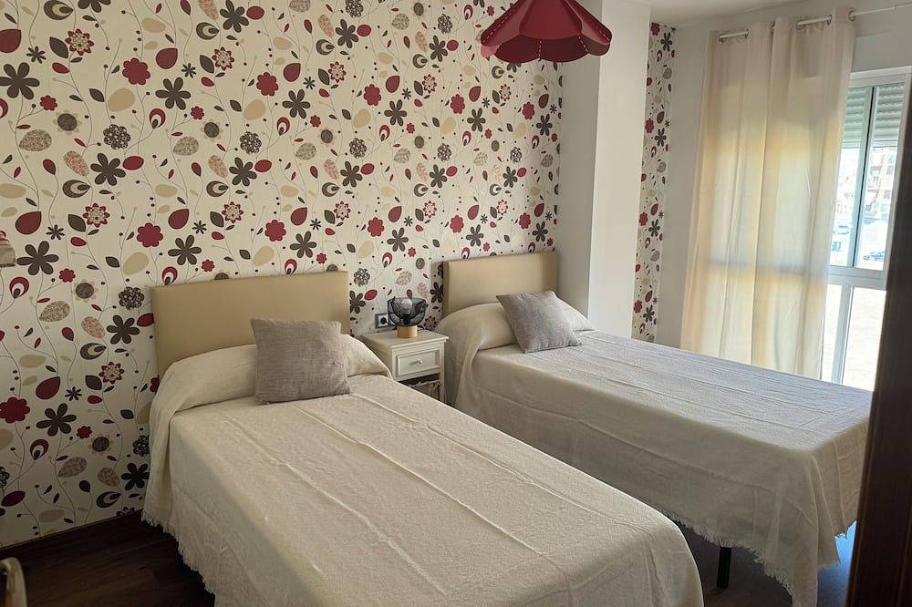 Apartamento entero, Apartamento amplio muy cómodo y confortable para desconectar en tranquilidad in Burriana, Costa del Azahar