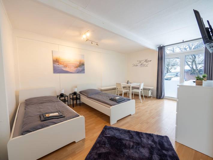 Ferienwohnung für 7 Personen, mit Balkon und Terrasse sowie Garten in Bargteheide