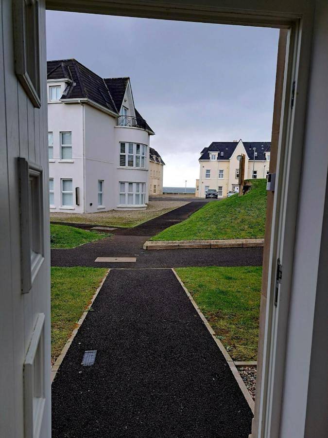 Holiday rental for 8 people, with view and garden, child-friendly in Portrush