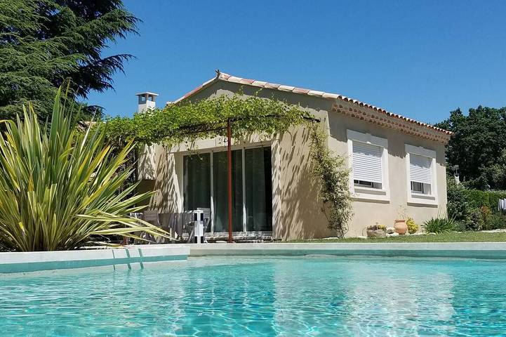 Gîte pour 4 personnes, avec Terrasse et Jardin