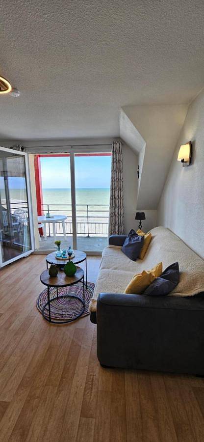 Gîte pour 6 personnes, avec piscine ainsi que vue et terrasse, animaux acceptés dans Casino de Cayeux - 3