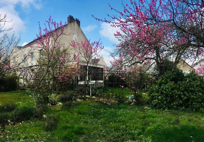 Location de vacances pour 3 personnes, avec jardin à Montceau-les-Mines - 2