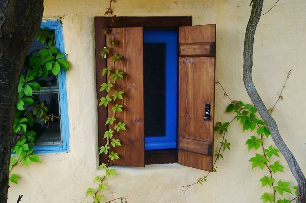 Kleines Gelbes Haus Mit Schönem Meerblick in Alonnisos Stadt, Alonissos