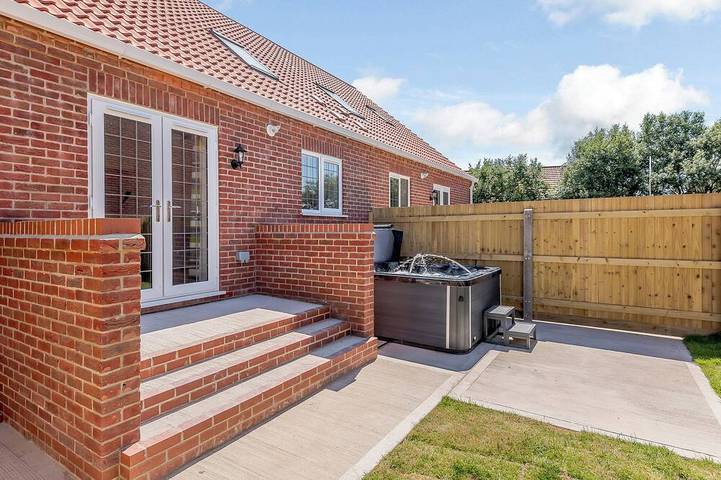 Cottage for 6 people, with garden and hot tub in Lincolnshire
