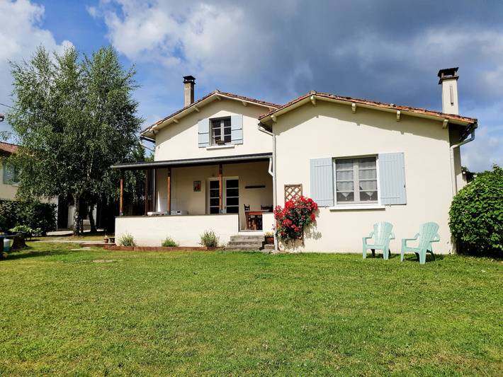 Gîte pour 4 personnes, avec piscine
