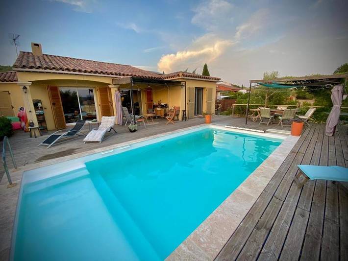 Location de vacances pour 4 personnes, avec piscine et vue ainsi que jardin et bassin pour enfant à Tavernes - 2