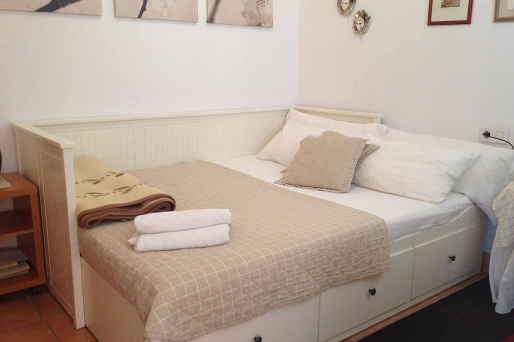 Excelente casa con jardín, piscina. 6-8 personas,wifi gratis. Impecable in Costa Ballena, Rota 