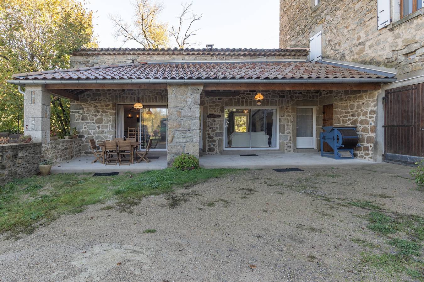 Cottage 'L'Ancienne Estable' met Privéterras, Privétuin en Airconditioning in Les Assions, Cevennen