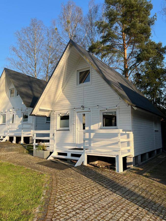 Domki nad jeziorem Kazub in Bory Tucholskie