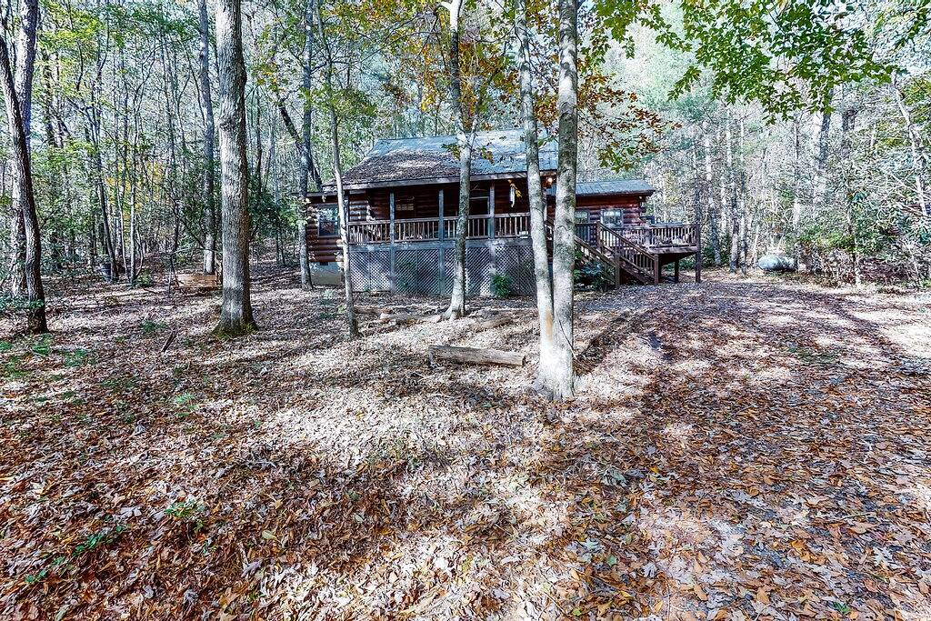 Classic Cabin with Modern Touches, Wraparound Deck, Fireplace, and Free Wifi in Cherry Log, Chattahoochee National Forest