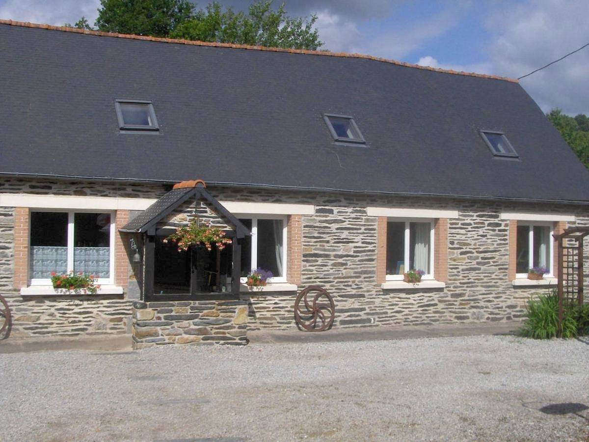 Two-Bedroom Cottage in Caurel, Région de Guingamp