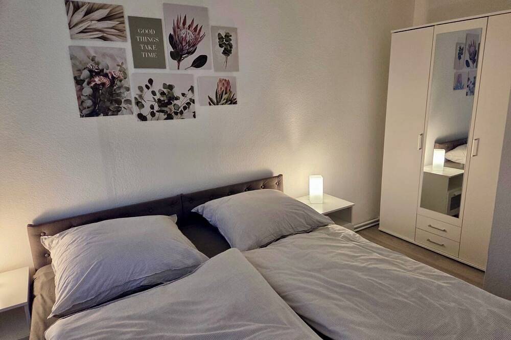 Ganze Wohnung, Ferienwohnung Berlin-Karow -ruhig gelegen & schnell imzentrum in Berlin Karow, Berlin