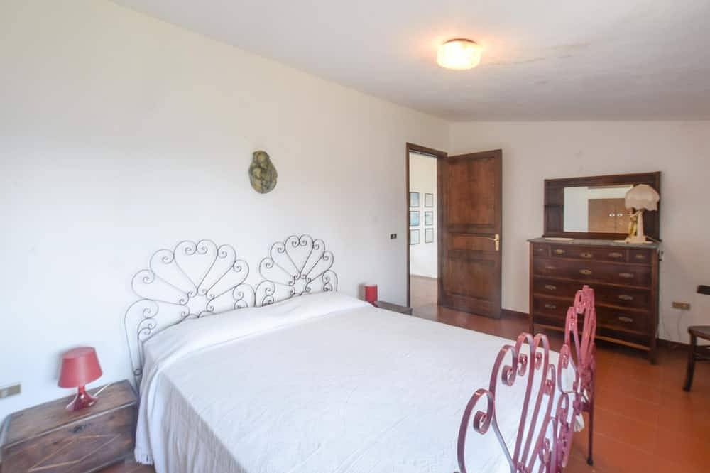 Nice home in Cetraro - San Pietro in Cetraro, Tyrrhenian Coast Kalabria