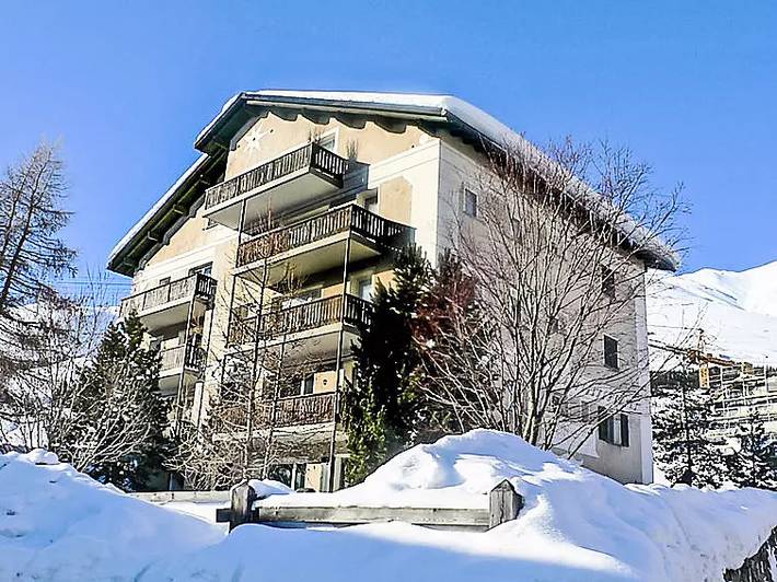 Ferienwohnung für 4 Personen, mit Balkon und Garten in Zuoz