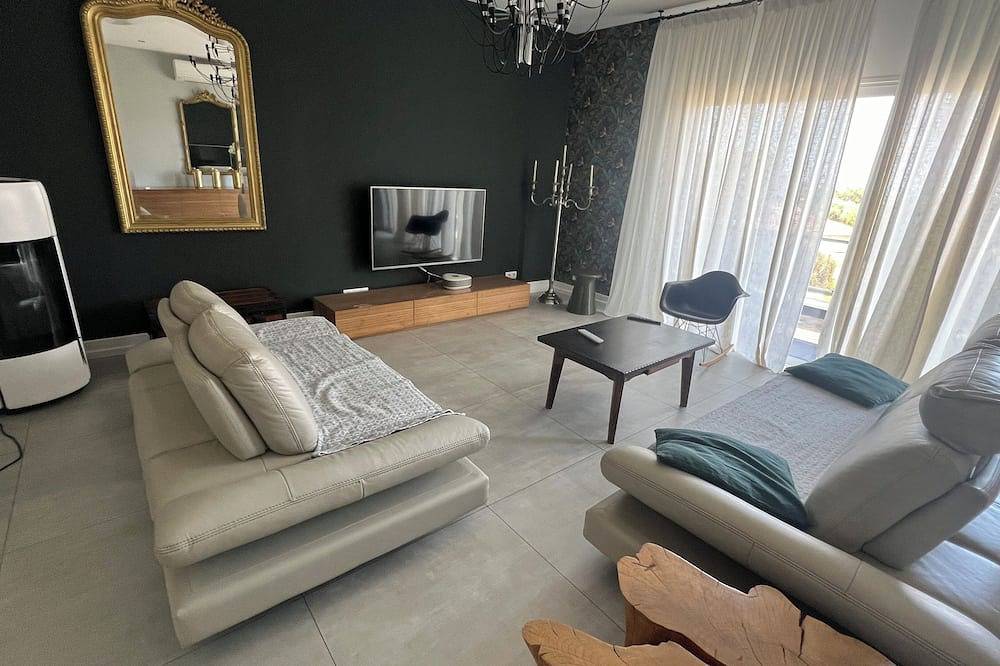 Villa Heated Pool & Slide - Beach 5 min & Center 10 min ! in Bastia, Capo Corso