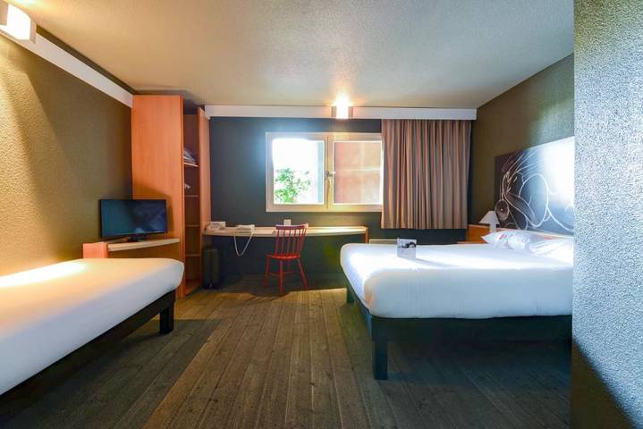 Hôtel pour 2 personnes, avec terrasse et jardin à Chevilly-Larue - 2