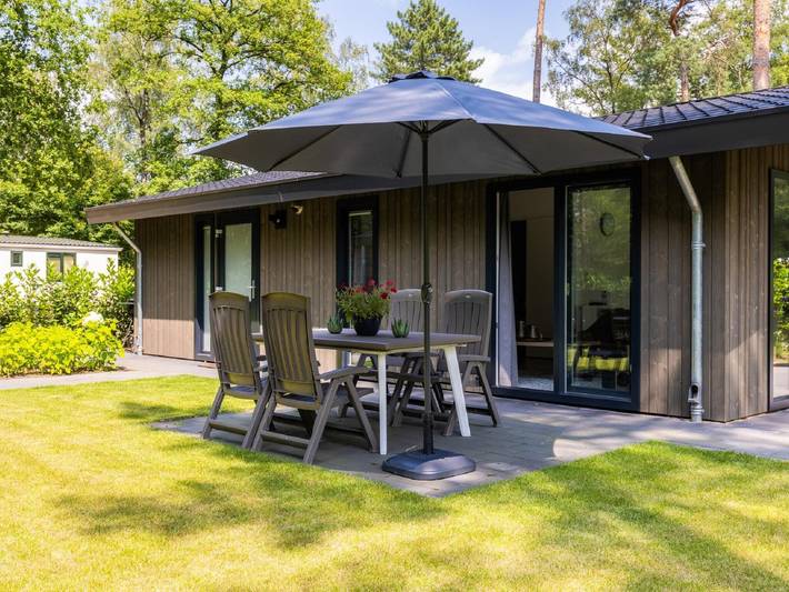 Lodge in den Niederlanden mit Terrasse in Oirschot, Nordbrabant