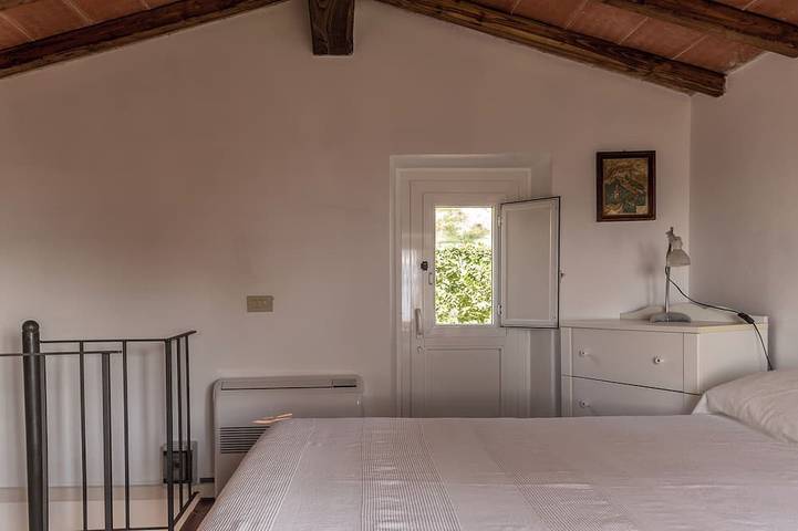 Adults only. Air conditioning, Wi-Fi, pool, terrace, garden, parking. in Camaiore (Toscana), Riviera Toscana