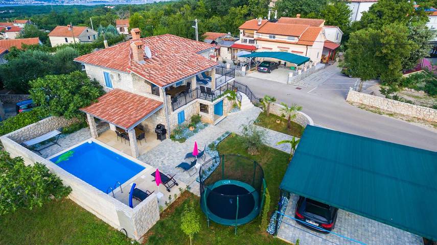 Ferienwohnung für 6 Personen, mit Pool und Balkon/Terrasse sowie Terrasse auf Krk - 4