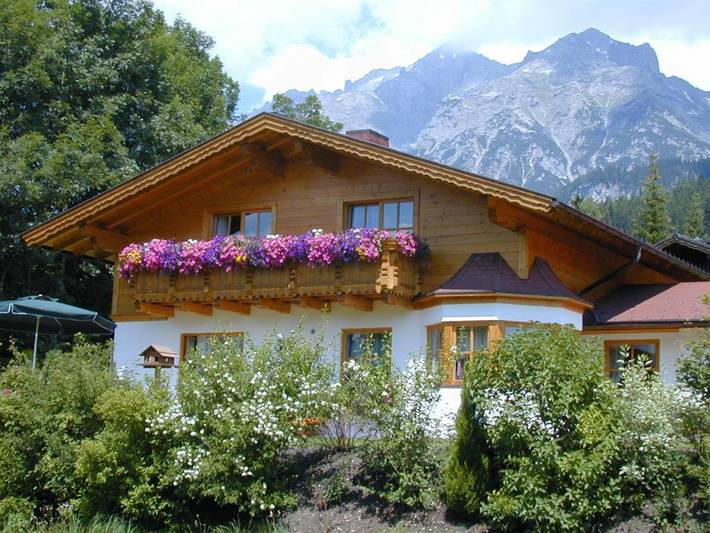 Ferienwohnung für 3 Personen, mit Balkon und Garten in Ramsau am Dachstein