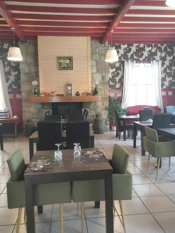 Hôtel pour 2 personnes, avec terrasse et jardin à Saint-Nectaire - 2