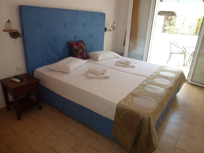 Gîte pour 3 personnes, avec jardin et balcon dans Benitses