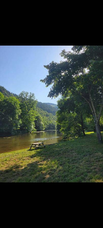 Location de vacances pour 8 personnes, avec Terrasse à La Salvetat-Peyralès