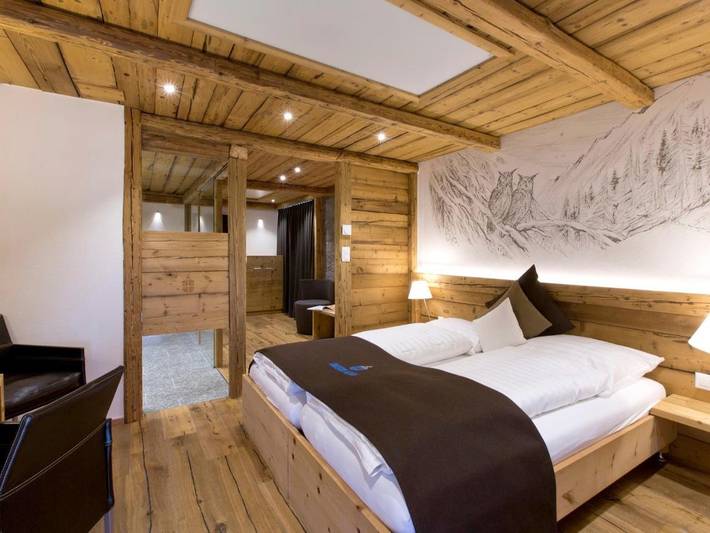 Hotel für 2 Personen, mit Terrasse und Garten in Zernez
