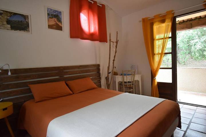 Chambre d’hôte pour 4 personnes, avec vue et jardin, animaux acceptés à Lauris - 3