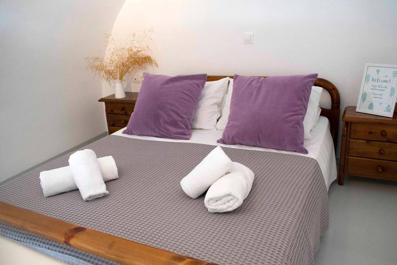 Pension George in Karterados, Santorini