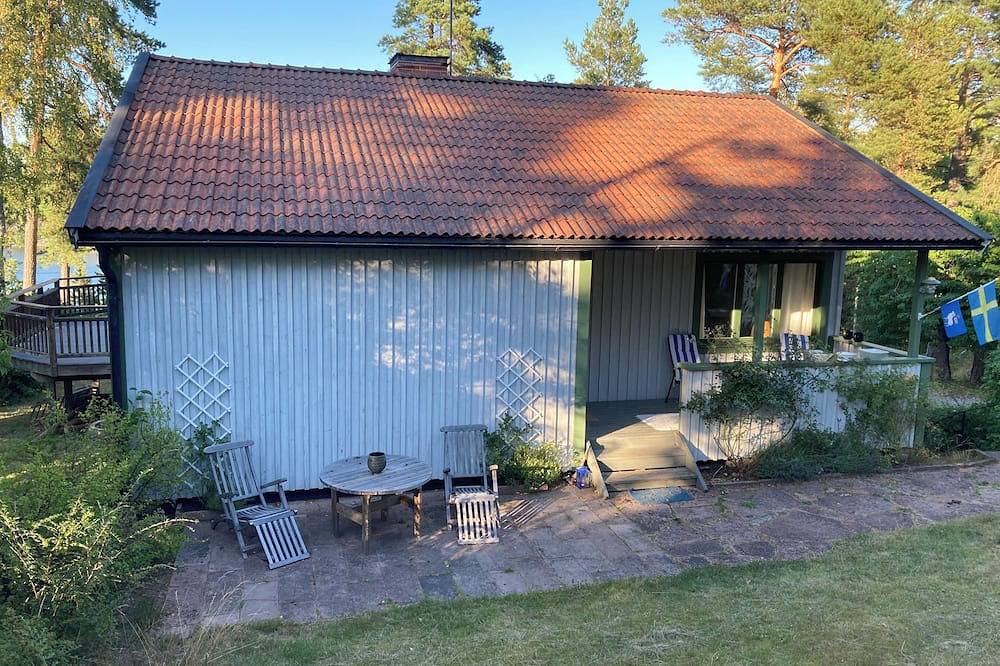 Charming house with oceanview on island close to Stockholm in Nacka, Stockholmer Schärengarten