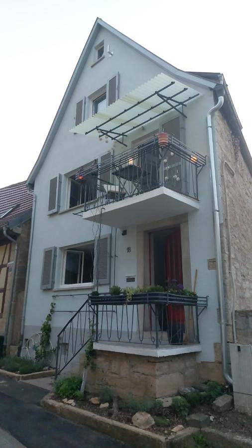 Ferienhaus für 8 Personen, mit Balkon