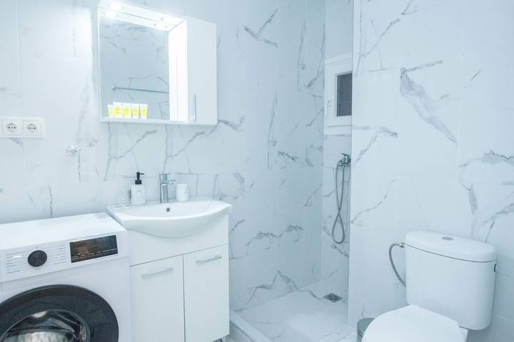 Appartamento intero, Modern Stylish 2 Bd Apt in the Heart of Acropolis in Sezione centrale di Atene, Atene
