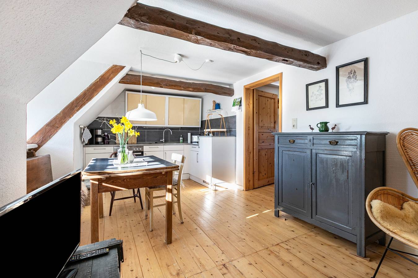 Ganze Wohnung, Ferienwohnung 'Reetdachhof Familie Dührsen' mit Gemeinschaftsterrasse, Gemeinschaftsgarten und Wi-Fi in Norddeich (Schleswig-Holstein), Dithmarschen
