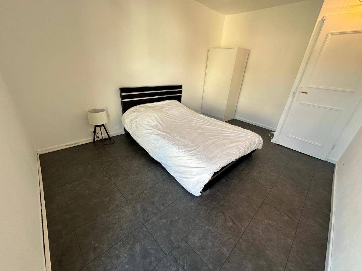 Maison individuelle à 8 minutes d'Ouistreham, quartier calme, transports en commun Tram & Bus, commerces de proximités in Hérouville-Saint-Clair, Région de Caen