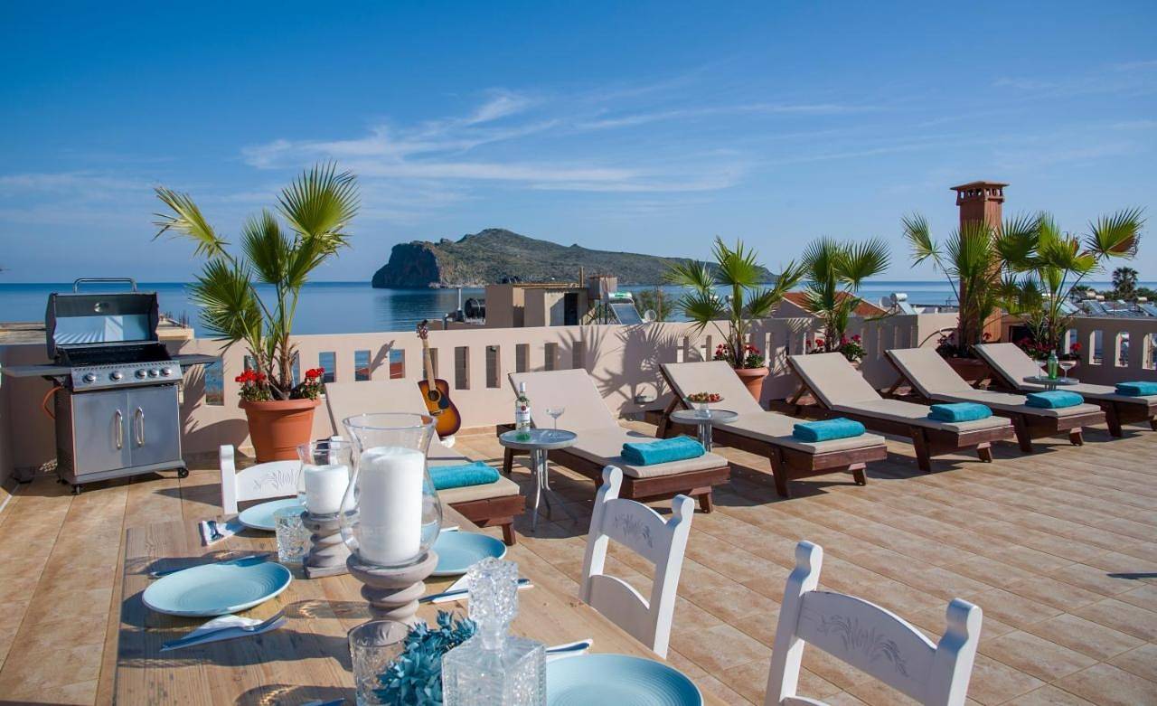 Appartement entier, Manolia Dream Apartment 3-bedrooms 30m to the beach in Agia Marina, Région de la Canée