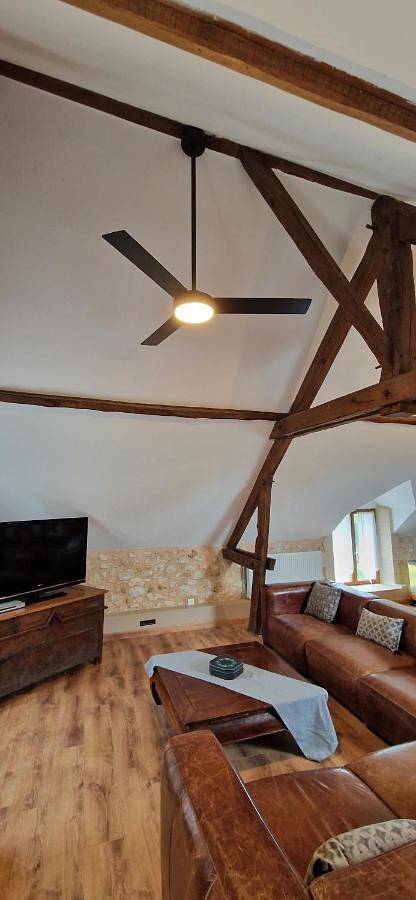 Location de vacances pour 8 personnes, avec piscine ainsi que jardin et vue à Fossemagne - 4