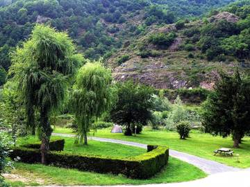 Camping pour 4 Personnes dans Vorey, Massif central, Photo 4
