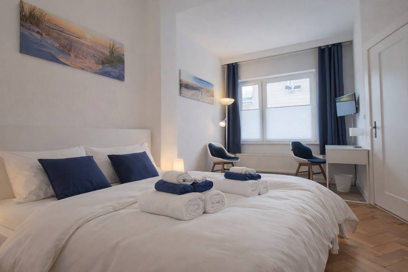 Appartamento intero, Ihr Ferienzimmer beim Leuchtturm Warnemünde für zwei Gäste. in Warnemünde Strand, Rostock